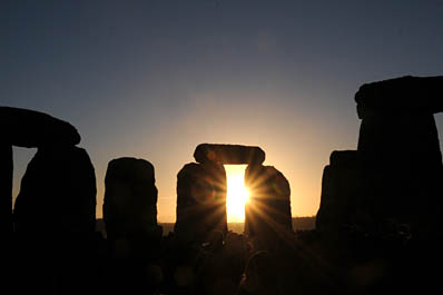 sunrise stonehenge